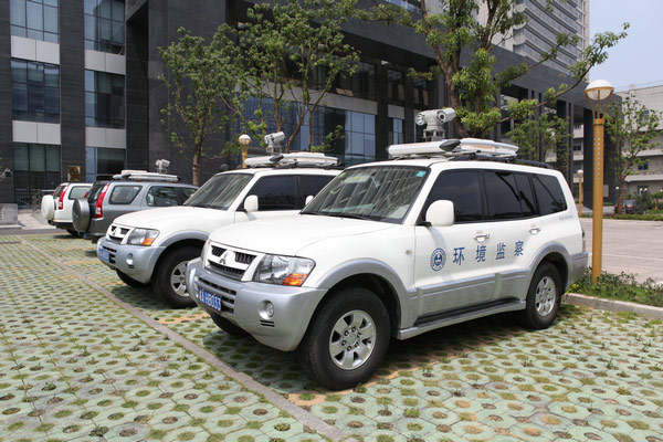 深圳市土星電子有限公司的車載動態(tài)取證系統(tǒng)，是由車載云臺攝像機(jī)和車載錄像機(jī)以及4G無線圖傳技術(shù)結(jié)果，是便宜云臺攝像機(jī)廠家