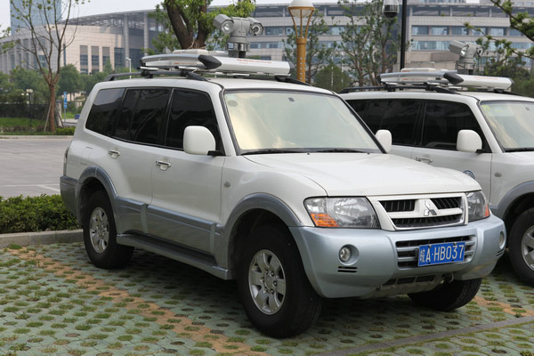   土星電子有限公司的3G/4G車載視頻監(jiān)控系統(tǒng)，車載視頻監(jiān)控價格是由車載云臺攝像機(jī)和車載錄像機(jī)以及4G無線圖傳技術(shù)結(jié)果，警車移動監(jiān)控和車輛移動執(zhí)法系統(tǒng)是便宜載視頻監(jiān)控廠家